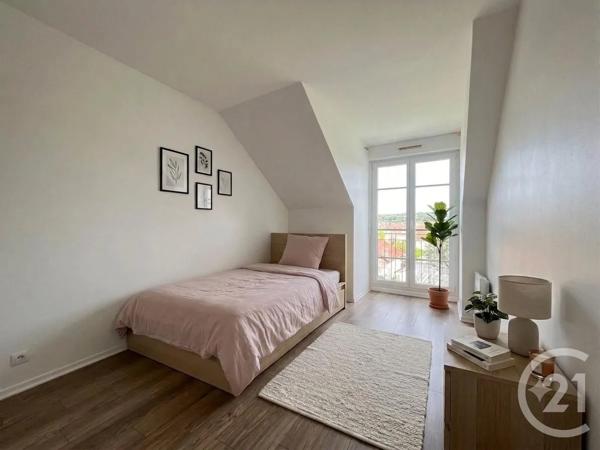 Appartement F4 à vendre  4 pièces - 95,81 m 2   LES CLAYES SOUS BOIS  - 78