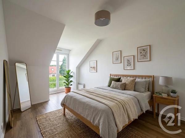 Appartement F4 à vendre  4 pièces - 95,81 m 2   LES CLAYES SOUS BOIS  - 78