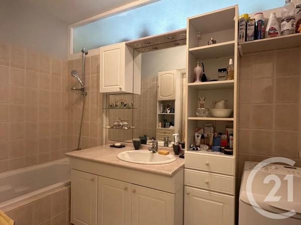 Appartement F4 à vendre  4 pièces - 83,63 m 2   COULOMMIERS  - 77