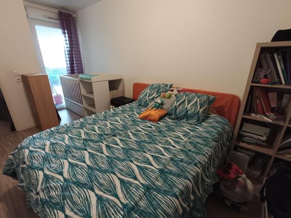 Très beau 3P Récent proche Gare RER