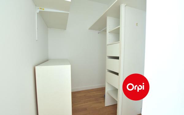 Appartement à louer    4 pièces • 120,04 m2 Tassin-la-Demi-Lune