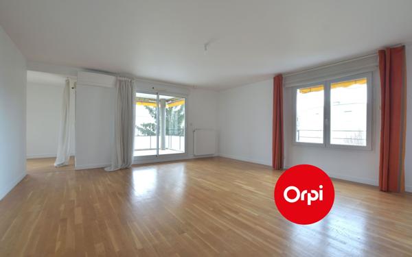 Appartement à louer    4 pièces • 120,04 m2 Tassin-la-Demi-Lune