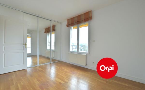 Appartement à louer    4 pièces • 120,04 m2 Tassin-la-Demi-Lune