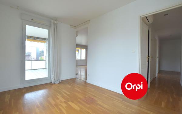 Appartement à louer    4 pièces • 120,04 m2 Tassin-la-Demi-Lune