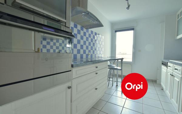 Appartement à louer    4 pièces • 120,04 m2 Tassin-la-Demi-Lune