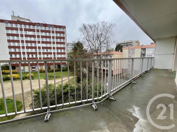 Appartement F5 à vendre  5 pièces - 113,04 m 2   EVRY  - 91