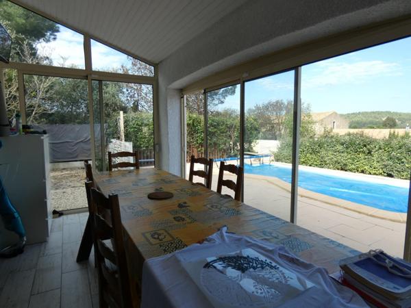 Villa 4 faces d'environ 155m² 5 chambres sur terrain de 583m² avec piscine