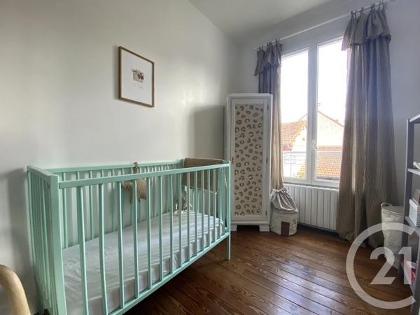 Maison à vendre  6 pièces - 117,71 m 2   CROSNE  - 91