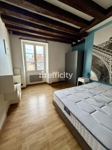 Appartement
         2 pièces
        - 48 m² 146 000 € *
