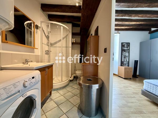 Appartement
         2 pièces
        - 48 m² 146 000 € *