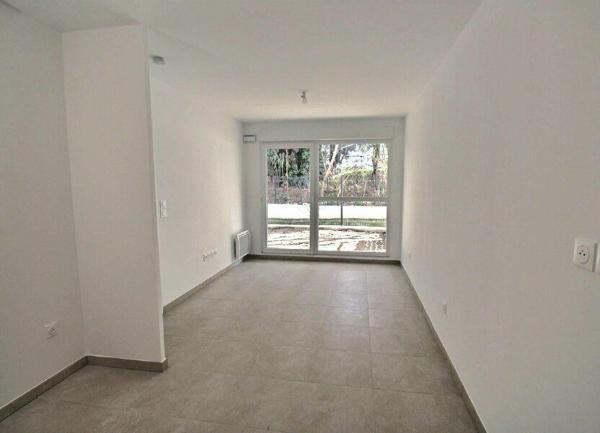 Appartement à vendre    2 pièces • 35,80 m2 Marseille 10