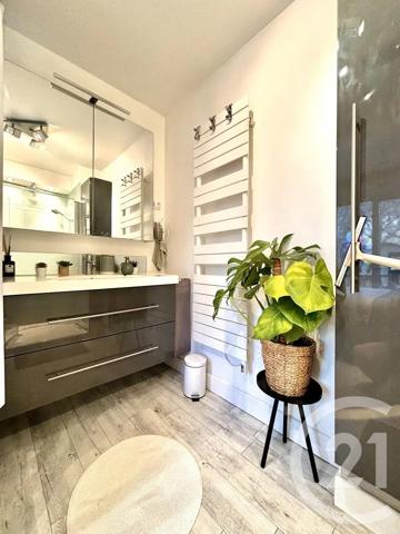 Appartement F2 à vendre  2 pièces - 42,40 m 2   NANTERRE  - 92