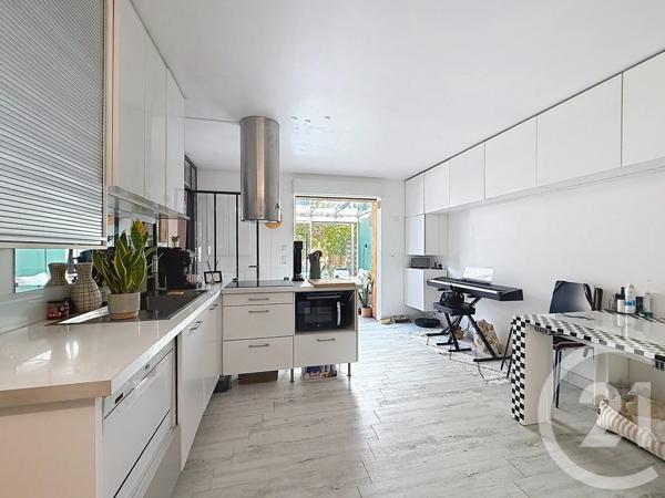 Appartement F2 à vendre  2 pièces - 42,40 m 2   NANTERRE  - 92