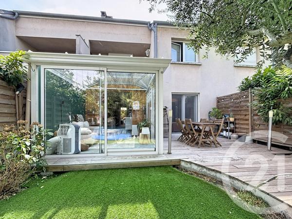 Appartement F2 à vendre  2 pièces - 42,40 m 2   NANTERRE  - 92