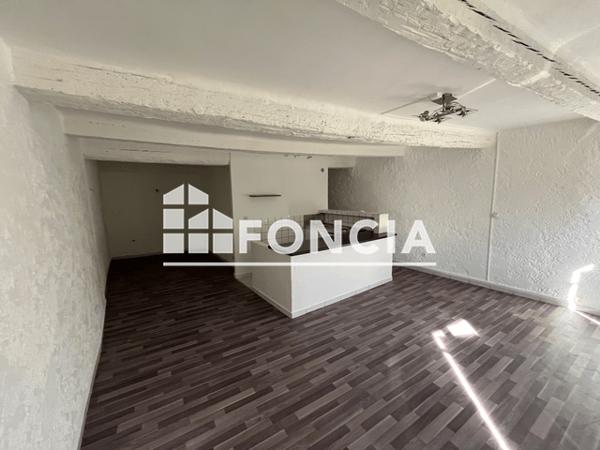 Location Studio 43 m² - 24 RUE HOCHE Ollioules 83190