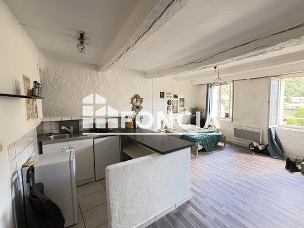Location Studio 43 m² - 24 RUE HOCHE Ollioules 83190