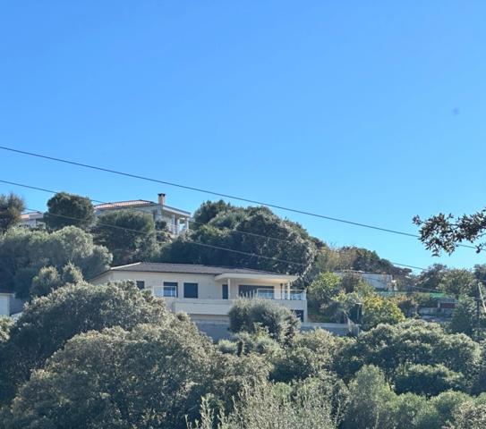 VILLA CONTEMPORAINE à vendre à 8 min de AJACCIO - Magnifique villa de standing avec piscine et vue Mer - Garage fermé