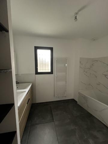 Maison récente avec 4 chambres à 20 minutes de La Rochelle le Gué D’alleré