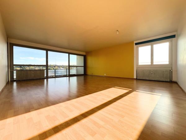 Appartement T3 de 99m2 de surface habitable avec grand balcon et une cave