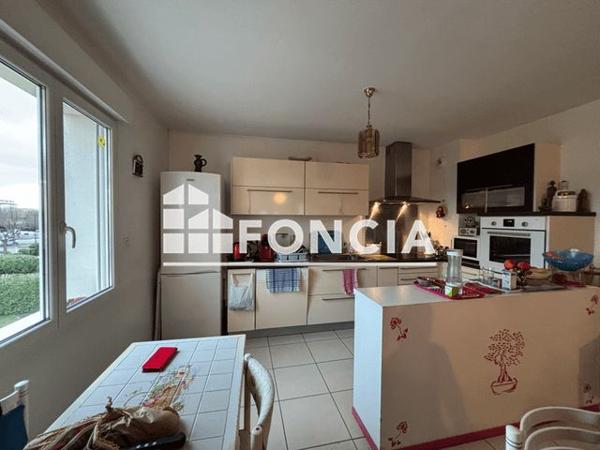 Location Appartement 3 pièces 70 m² - 41, BOUTON D'OR Orange 84100