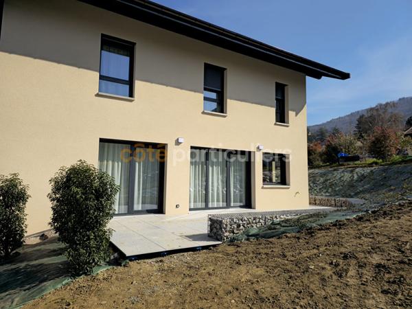 Location Villa143 m² - 5 Pièces - ST CERGUES (74140)