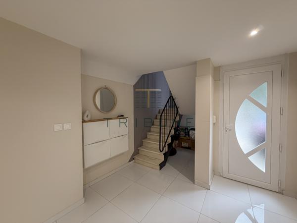 Maison 5 pièce(s) 3 chambre(s) 100 m²