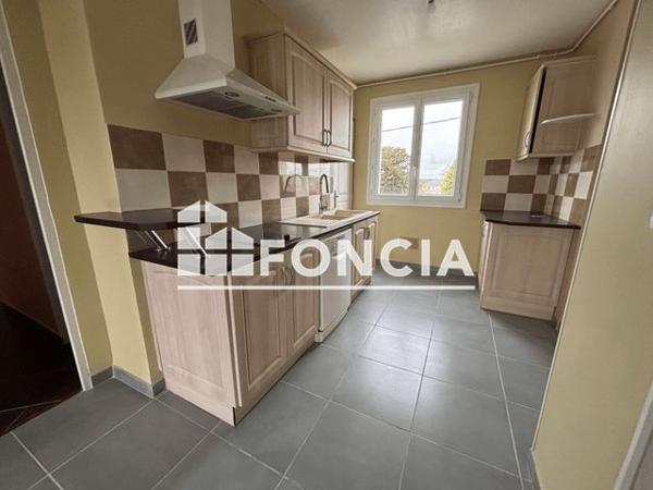 Location Appartement 4 pièces 70.5 m² - 22 RUE D'HARDENCOURT. APPART N°10 Evreux 27000