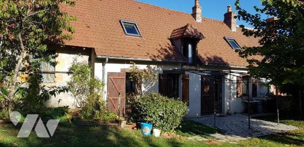 A MARAY (41) pour les amoureux de la nature et de l'authenticité, cette longère d'une surface h...