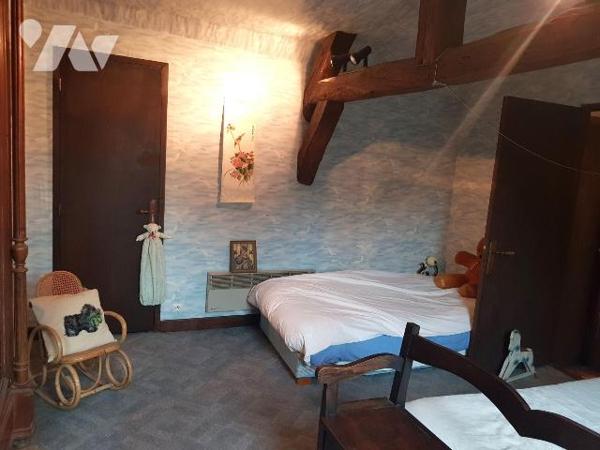 A MARAY (41) pour les amoureux de la nature et de l'authenticité, cette longère d'une surface h...