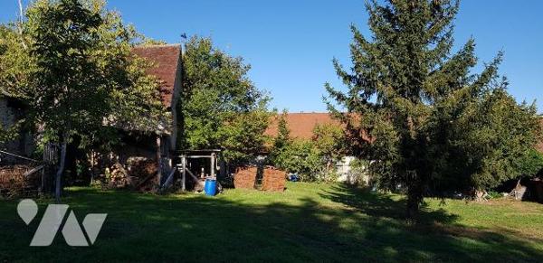 A MARAY (41) pour les amoureux de la nature et de l'authenticité, cette longère d'une surface h...