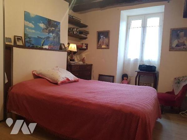 A MARAY (41) pour les amoureux de la nature et de l'authenticité, cette longère d'une surface h...