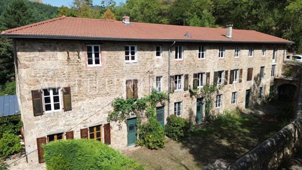 Vente Maison 11 pièces 374 m2 à Saint-Julien-Molin-Molette