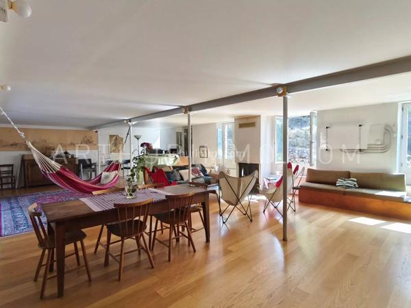 Vente Maison 11 pièces 374 m2 à Saint-Julien-Molin-Molette