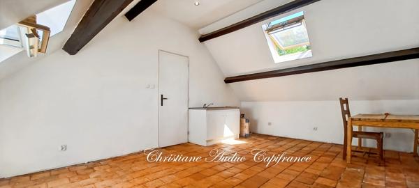 Entre Cluny et Charolles, vaste propriété de 250 m², sur terrain de 2 800   m²