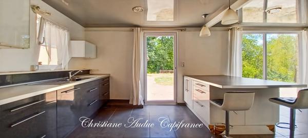 Entre Cluny et Charolles, vaste propriété de 250 m², sur terrain de 2 800   m²