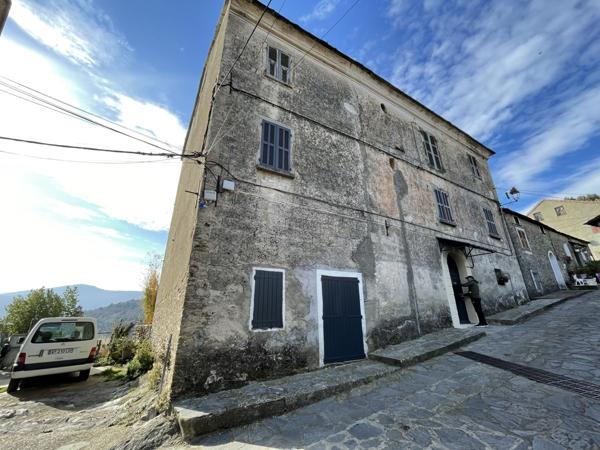 Porri (20215) Appartement Duplex 5 Pièces avec Terrasse, Cave et Jardin - À Rénover