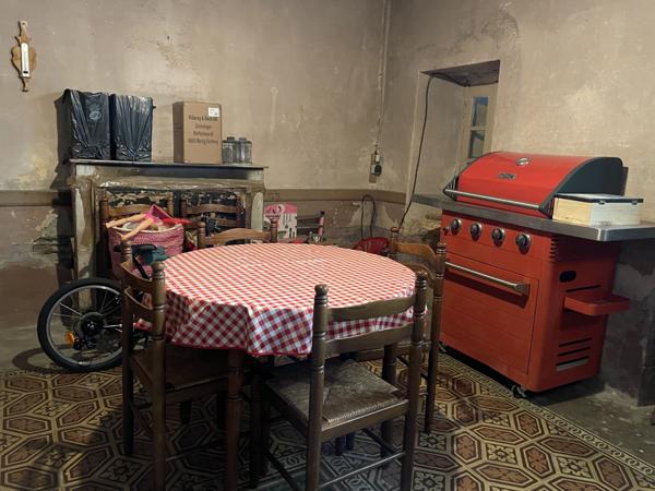 Porri (20215) Appartement Duplex 5 Pièces avec Terrasse, Cave et Jardin - À Rénover