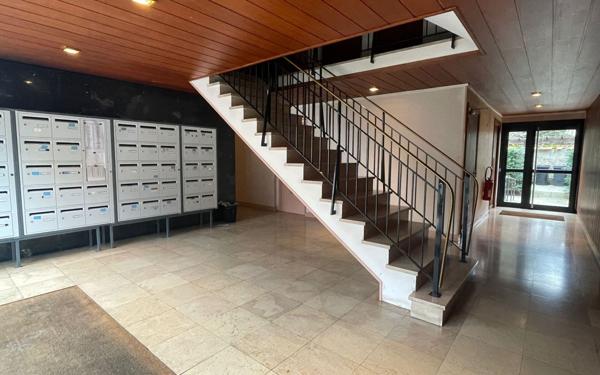 Appartement à vendre    1 pièce • 29,01 m2 Saint-Maur-des-Fossés