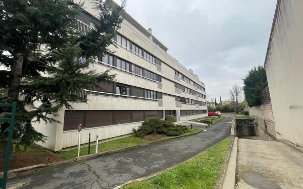 Appartement à vendre    1 pièce • 29,01 m2 Saint-Maur-des-Fossés