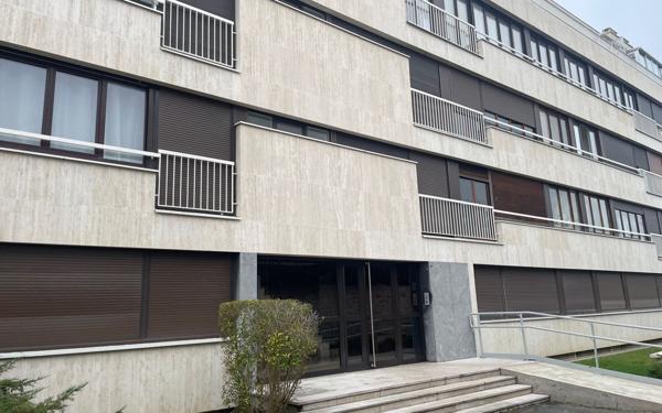 Appartement à vendre    1 pièce • 29,01 m2 Saint-Maur-des-Fossés