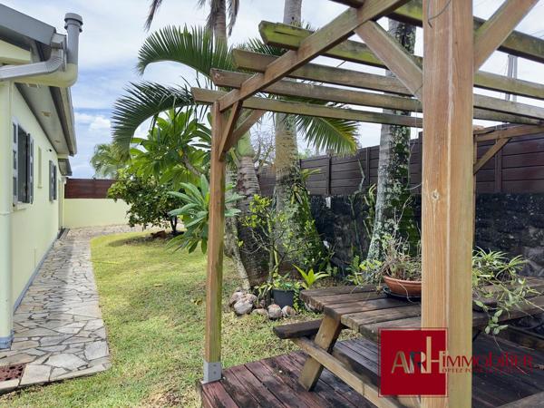 MAISON T4 PLAIN PIED 120 m²de surface utile+ GARAGE FERMÉ –TERRAIN PISCINABLE 504 m²– en bordure du LITTORAL et FOND D’IMPASSE.