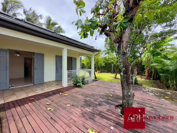 MAISON T4 PLAIN PIED 120 m²de surface utile+ GARAGE FERMÉ –TERRAIN PISCINABLE 504 m²– en bordure du LITTORAL et FOND D’IMPASSE.