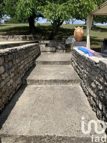 Maison 13 pièces de 280 m² à Bourg-Charente (16200)