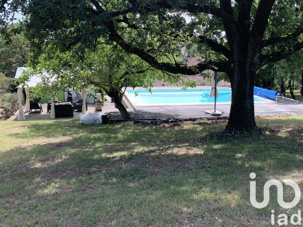 Maison 13 pièces de 280 m² à Bourg-Charente (16200)