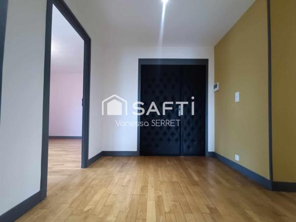 Spacieux appartement rénové avec goût au cœur de Saint-Lô (50000)