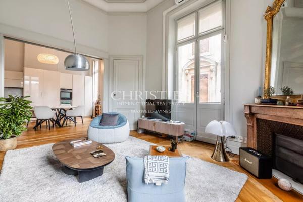 Bordeaux Triangle d’Or – Appartement de prestige 150 m² – Balconnets – Vue dégagée