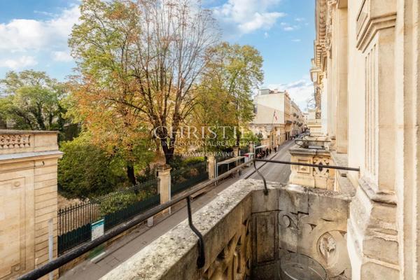 Bordeaux Triangle d’Or – Appartement de prestige 150 m² – Balconnets – Vue dégagée