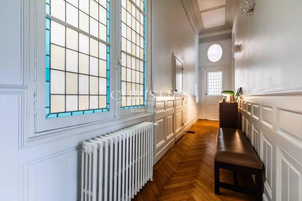 Bordeaux Triangle d’Or – Appartement de prestige 150 m² – Balconnets – Vue dégagée