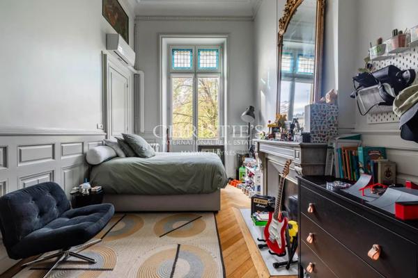 Bordeaux Triangle d’Or – Appartement de prestige 150 m² – Balconnets – Vue dégagée