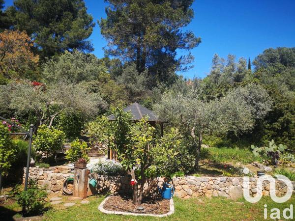 Maison à vendre 5 pièces 126 m² Cuers